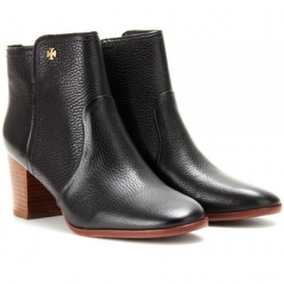🆕 Tory Burch Sabe black tumbled leather booties size 8 - Picture 1 of 15